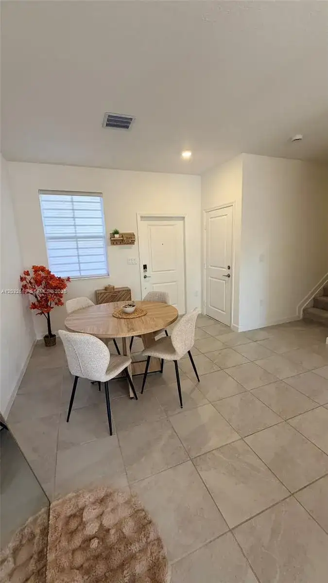 2424 SE 29th St, Homestead FL 33035 photo 3