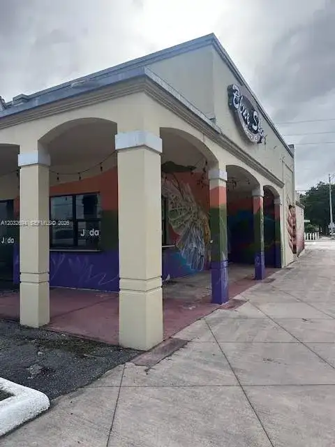 1250 Normandy DR, Miami Beach FL 33141 photo 5
