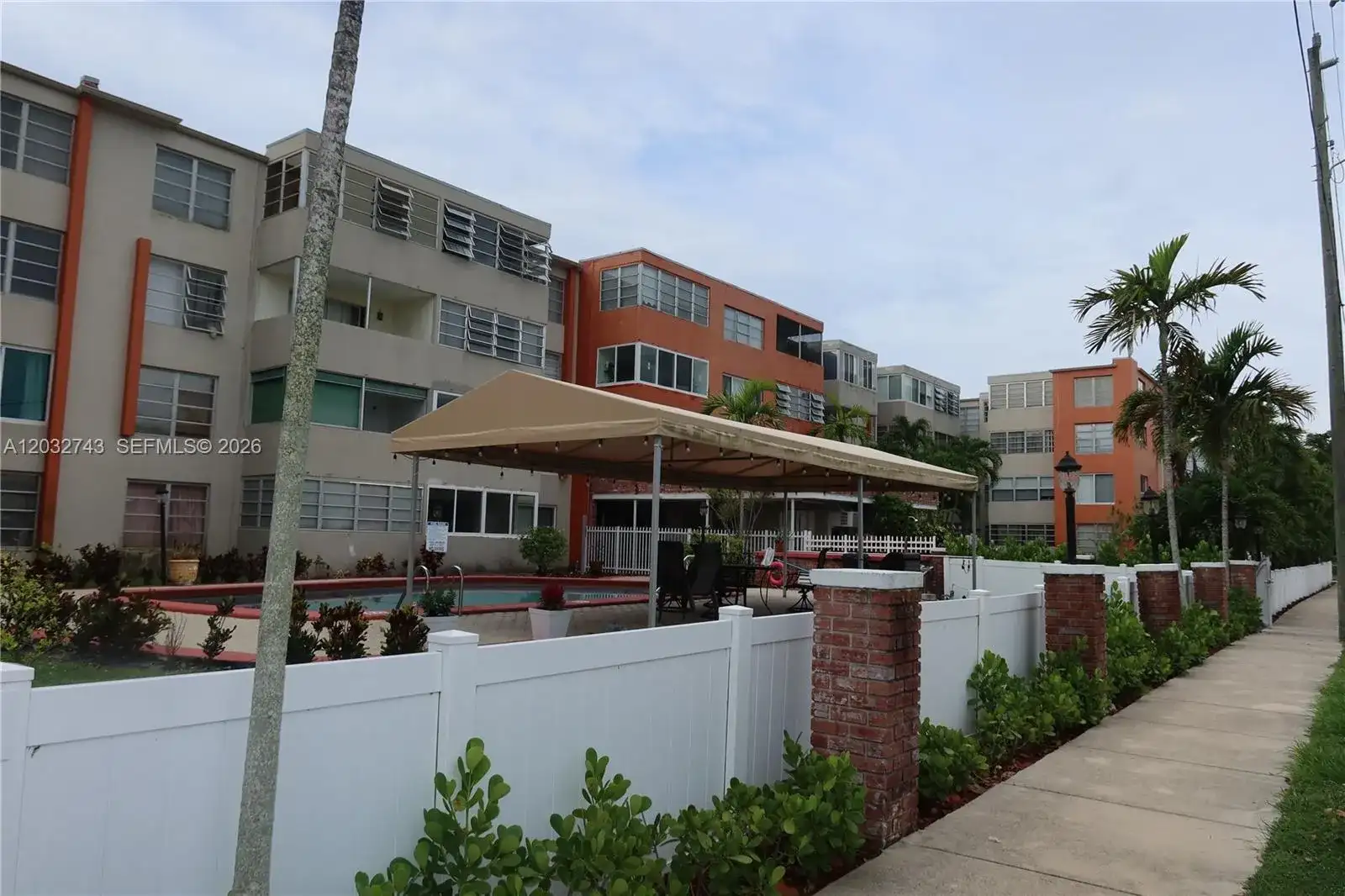 1850 NE 169th St # 312, North Miami Beach FL 33162 photo 3