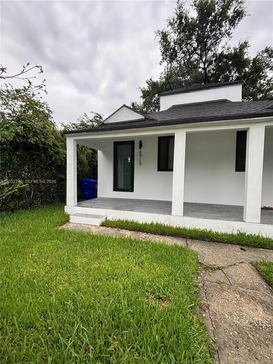 6915 NW 4th Ct # 6915, Miami FL 33150 photo 2
