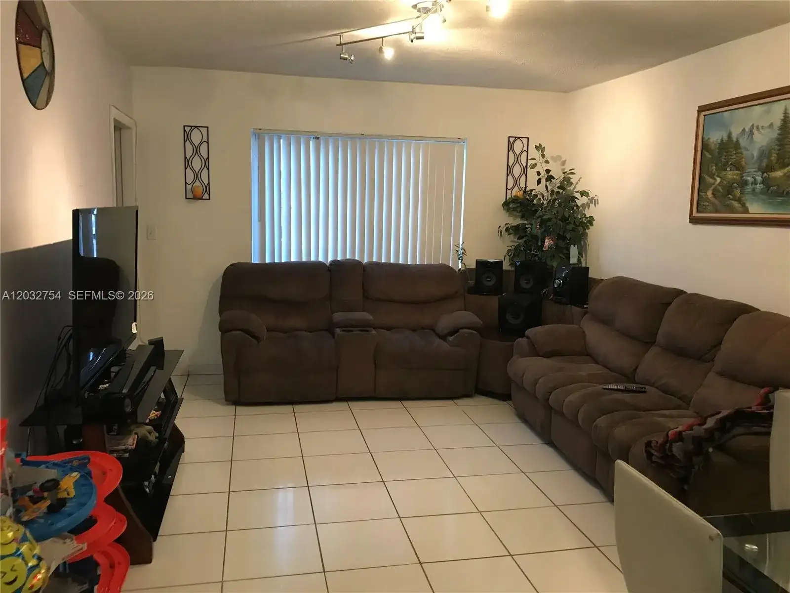 160 Royal Palm Rd # 215, Hialeah Gardens FL 33016 photo 4