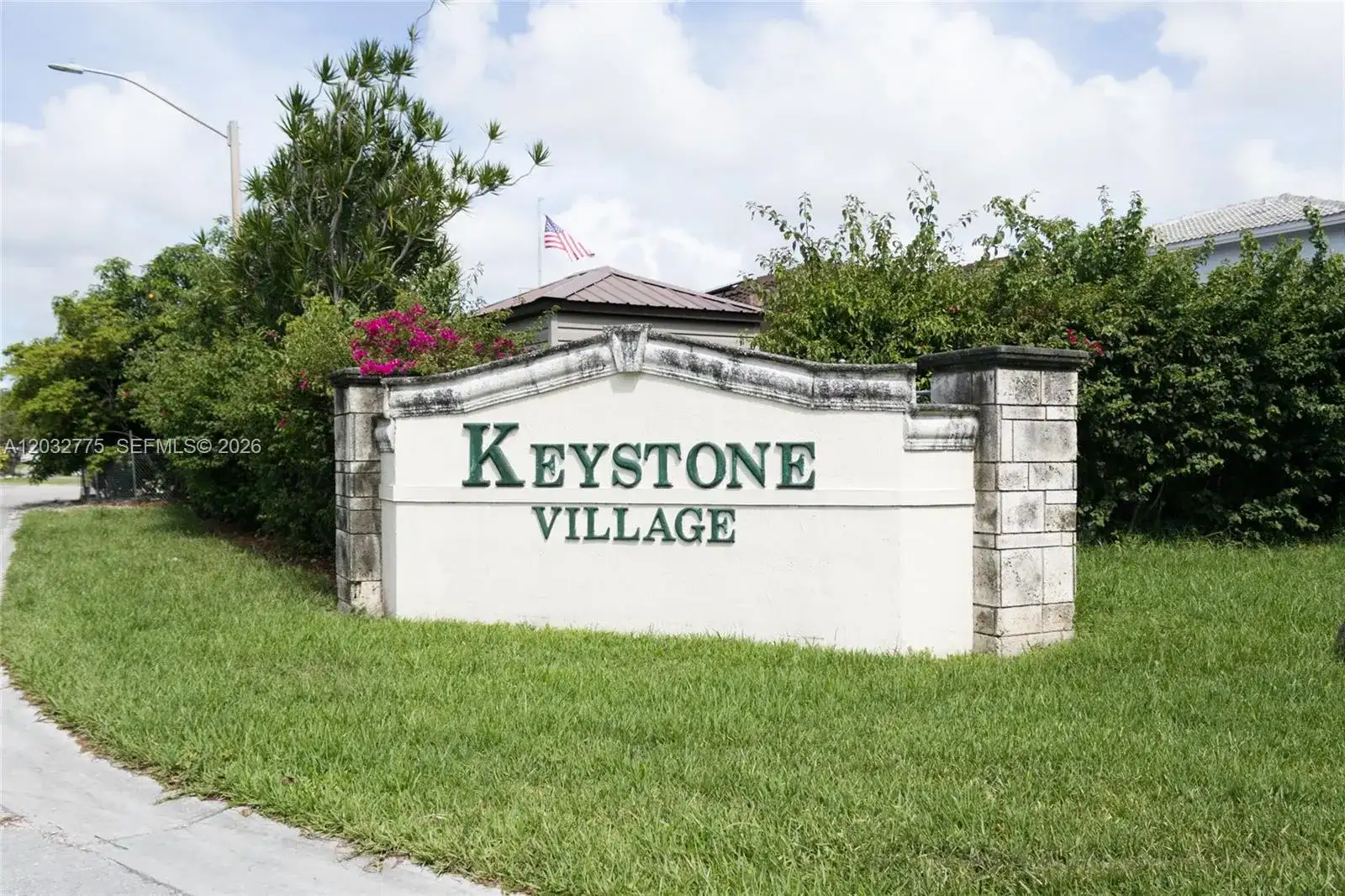 1126 SE 13th Ter, Homestead FL 33035 photo 2