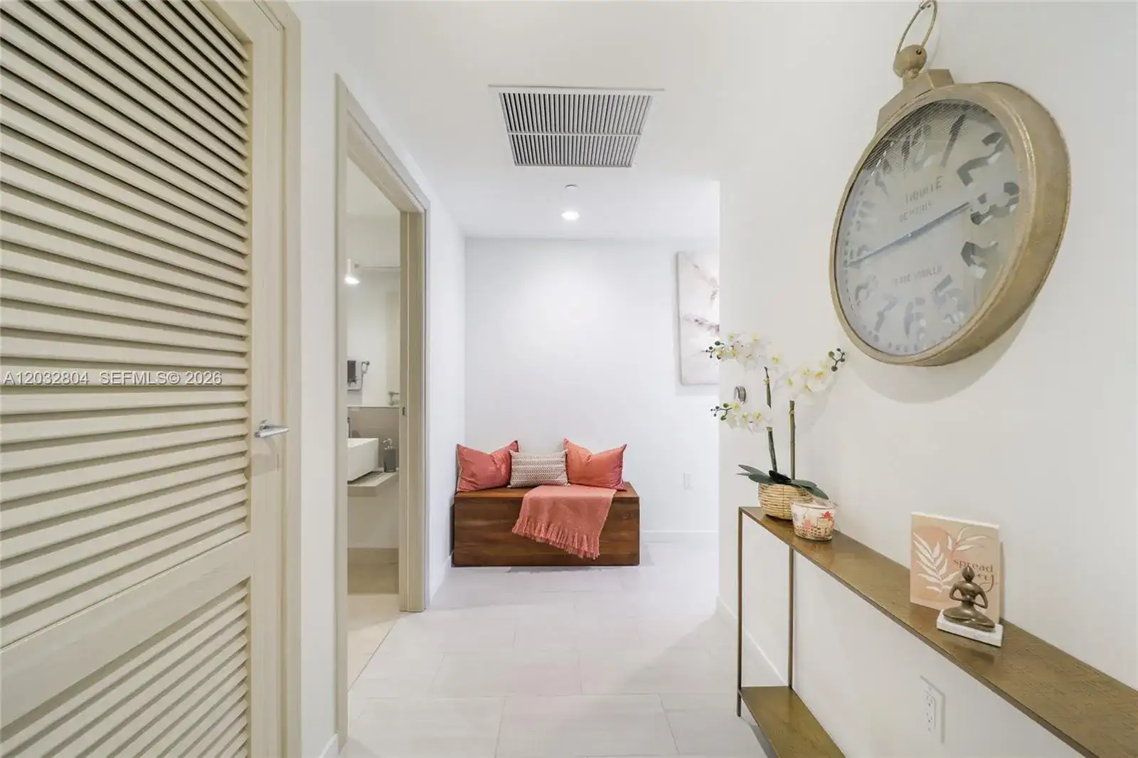 1000 Brickell Plz # 4401, Miami FL 33131 photo 2