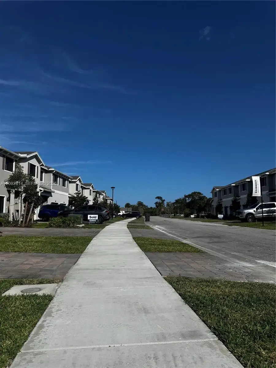4860 Dillion St # 4860, Lake Worth FL 33463 photo 2