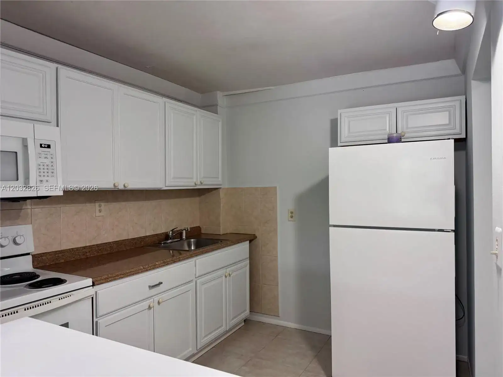 16950 W Dixie Hwy A232 Hwy # 232, North Miami Beach FL 33160 photo 3