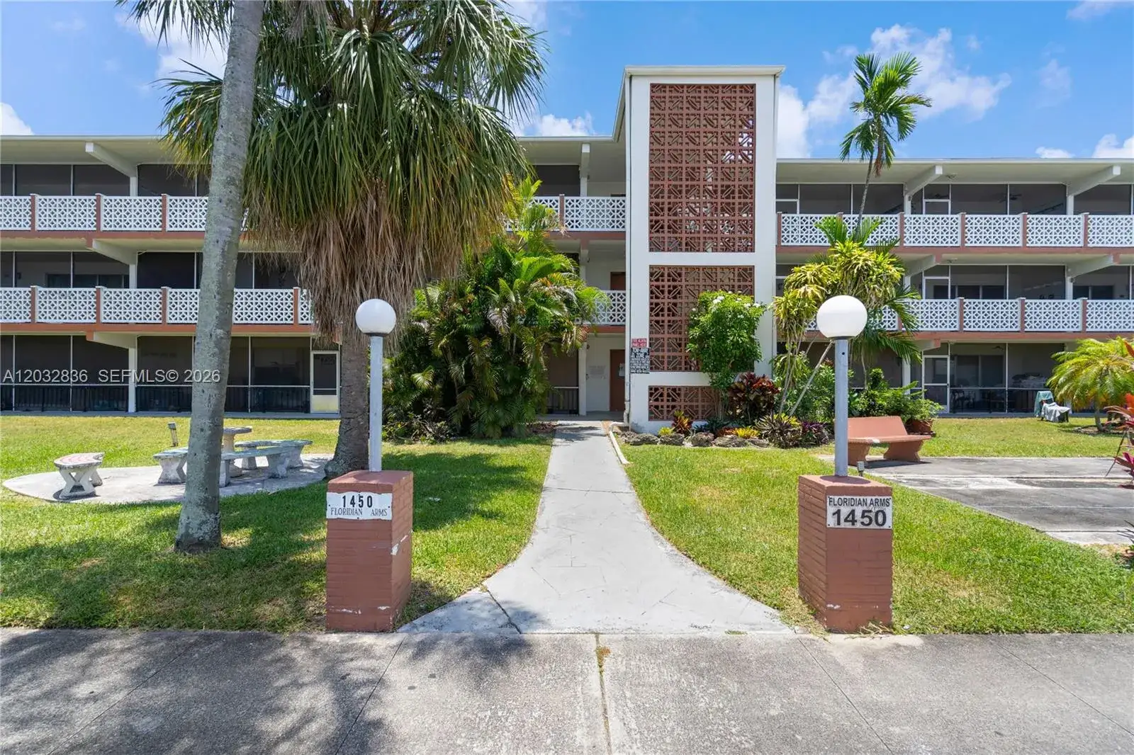1450 NE 170th St # 106, North Miami Beach FL 33162