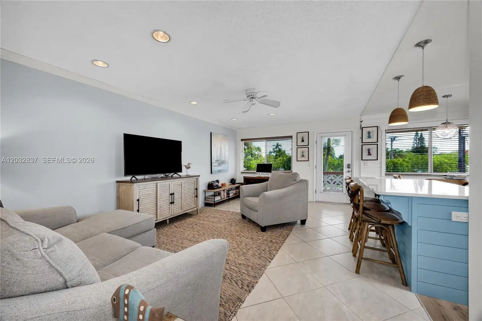 1050 SW 11th ST # 20L, Hallandale Beach FL 33009 photo 4