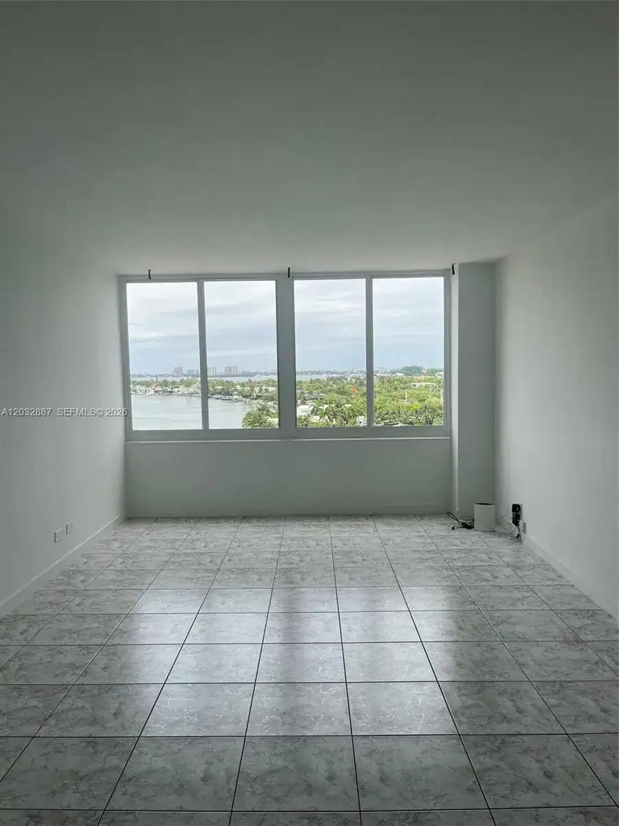 7441 Wayne Ave # 8B, Miami Beach FL 33141 photo 2