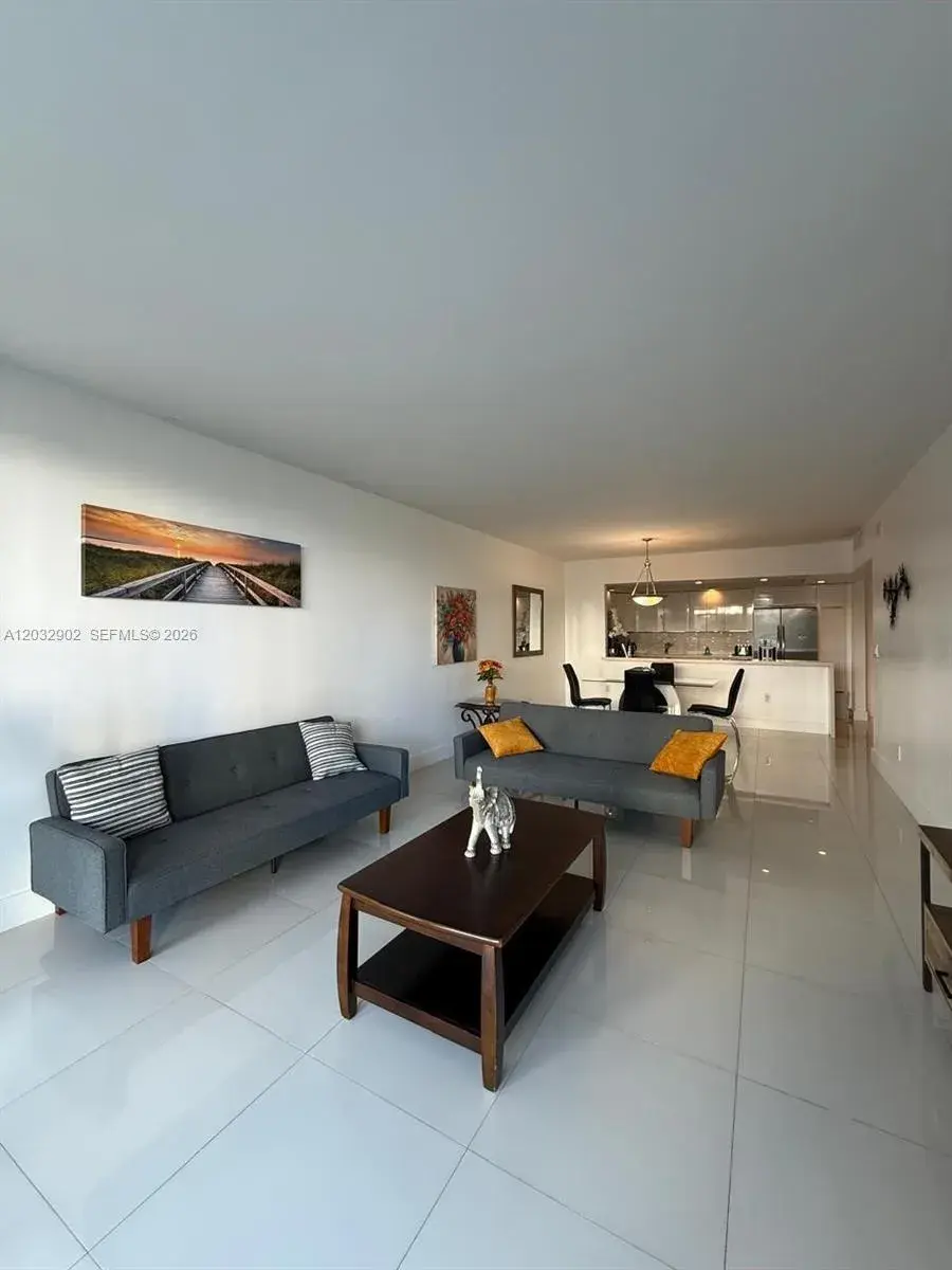 19370 Collins Ave # 423, Sunny Isles Beach FL 33160