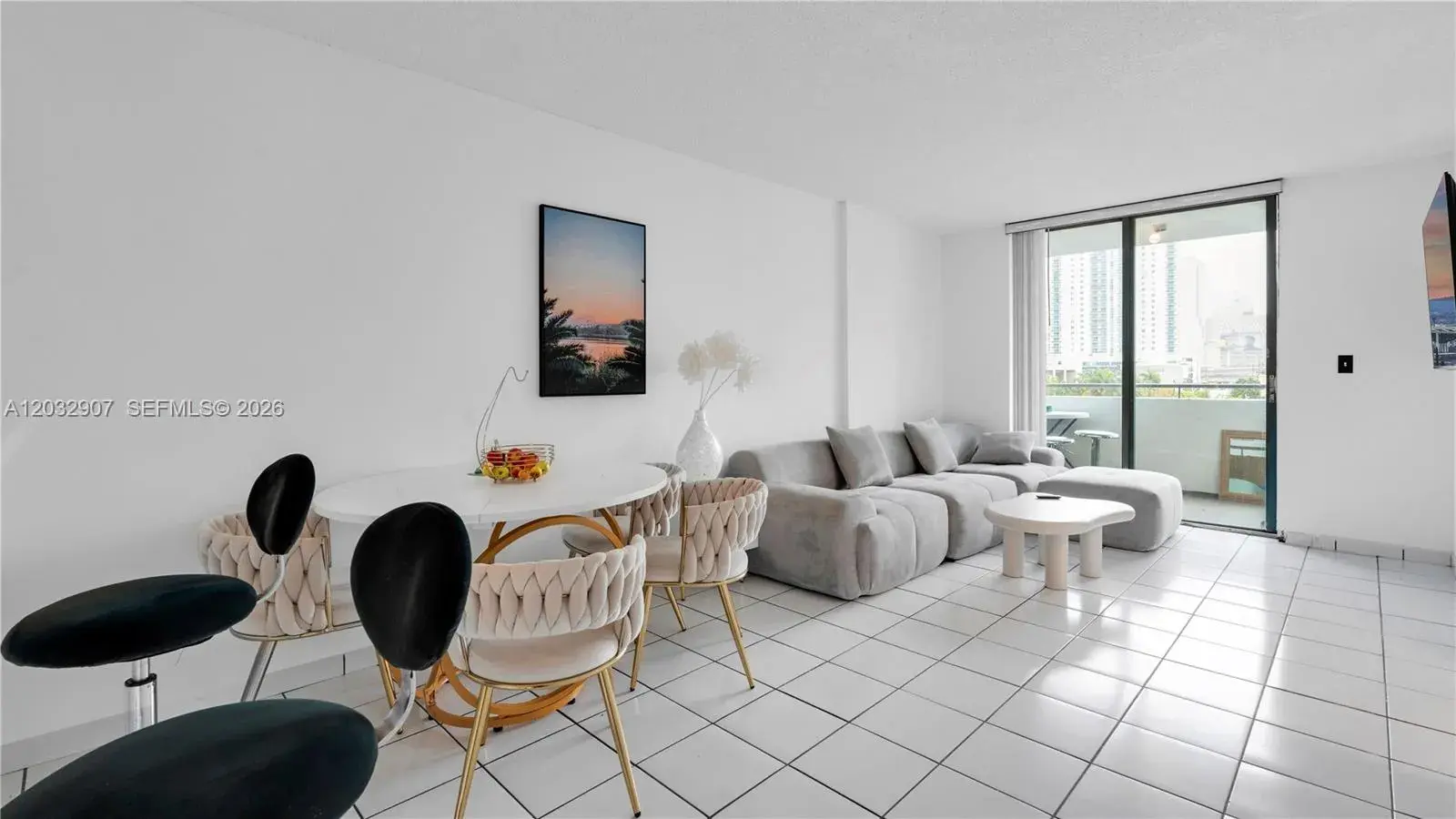 546 SW 1st St # 603, Miami FL 33130