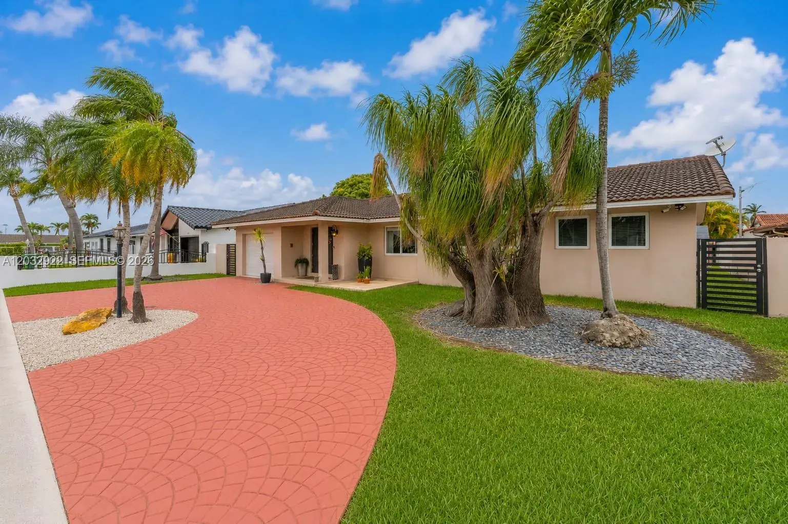 14061 SW 39th St, Miami FL 33175