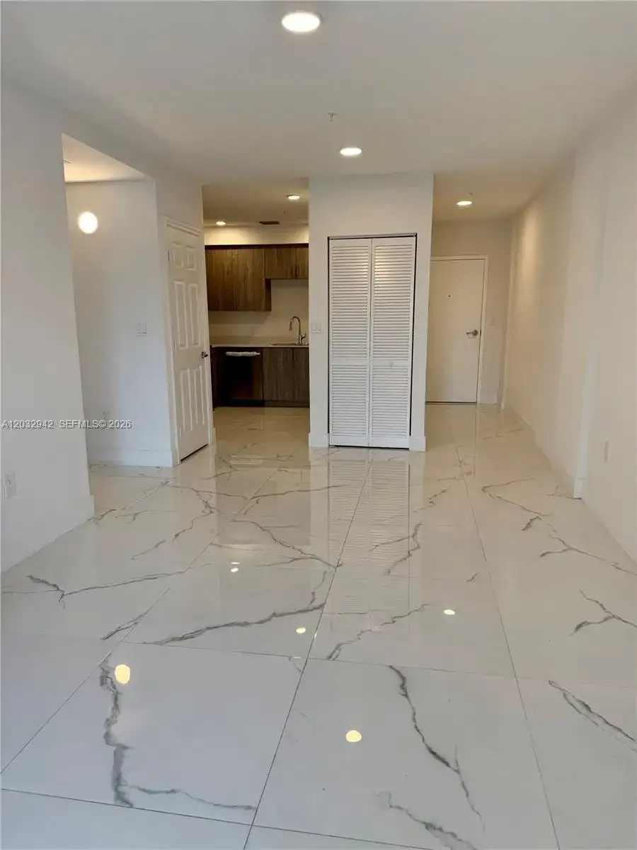 11150 NW 82nd St # 409, Doral FL 33178 photo 3