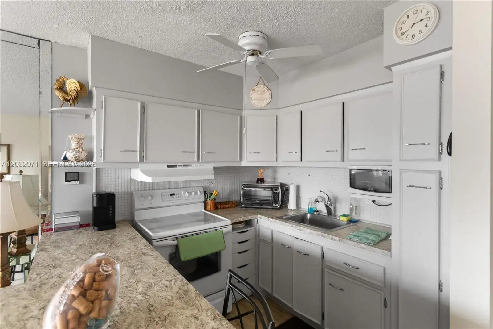 725 SW 11th Ave # 12, Hallandale Beach FL 33009 photo 2