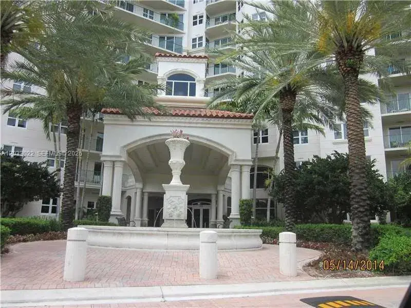 19900 E Country Club Dr # 218, Aventura FL 33180