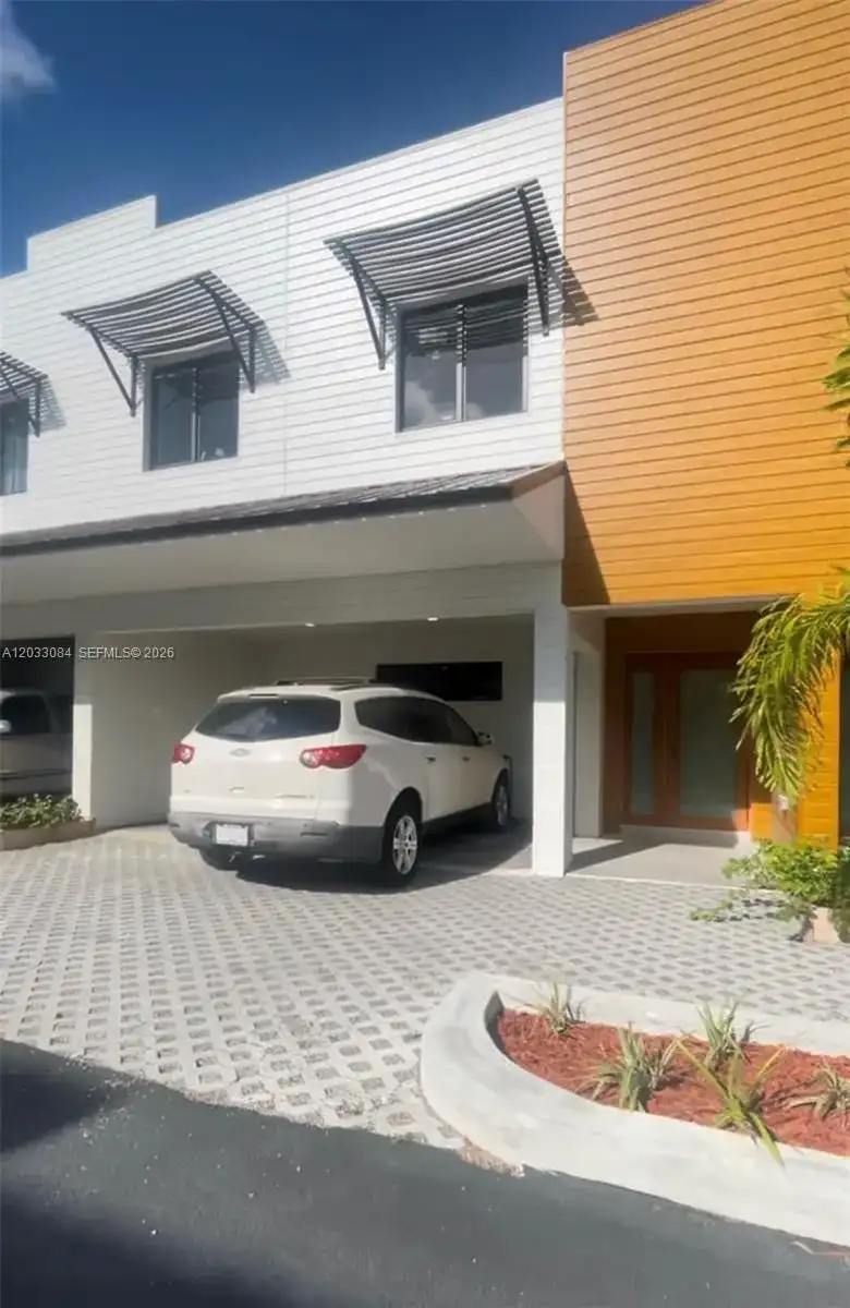 957 NW 10th St # 2, Florida City FL 33034