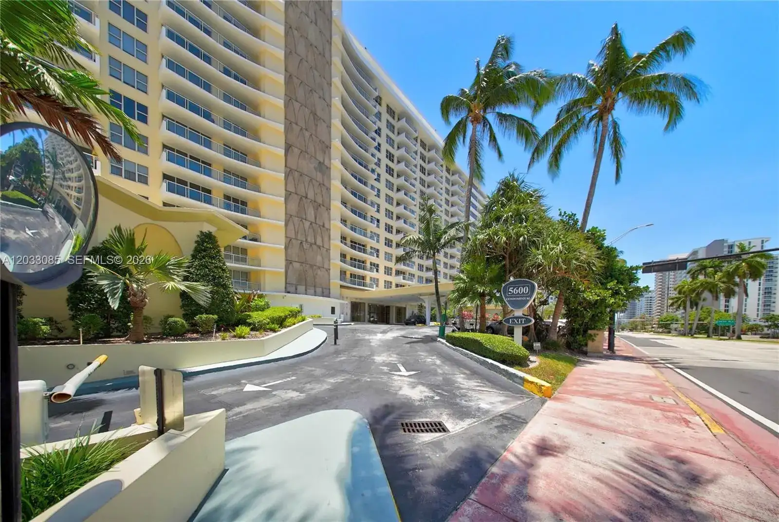 5600 Collins Ave # 7W, Miami Beach FL 33140 photo 2
