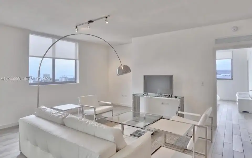 999 SW 1st Ave # 2404, Miami FL 33130 photo 4