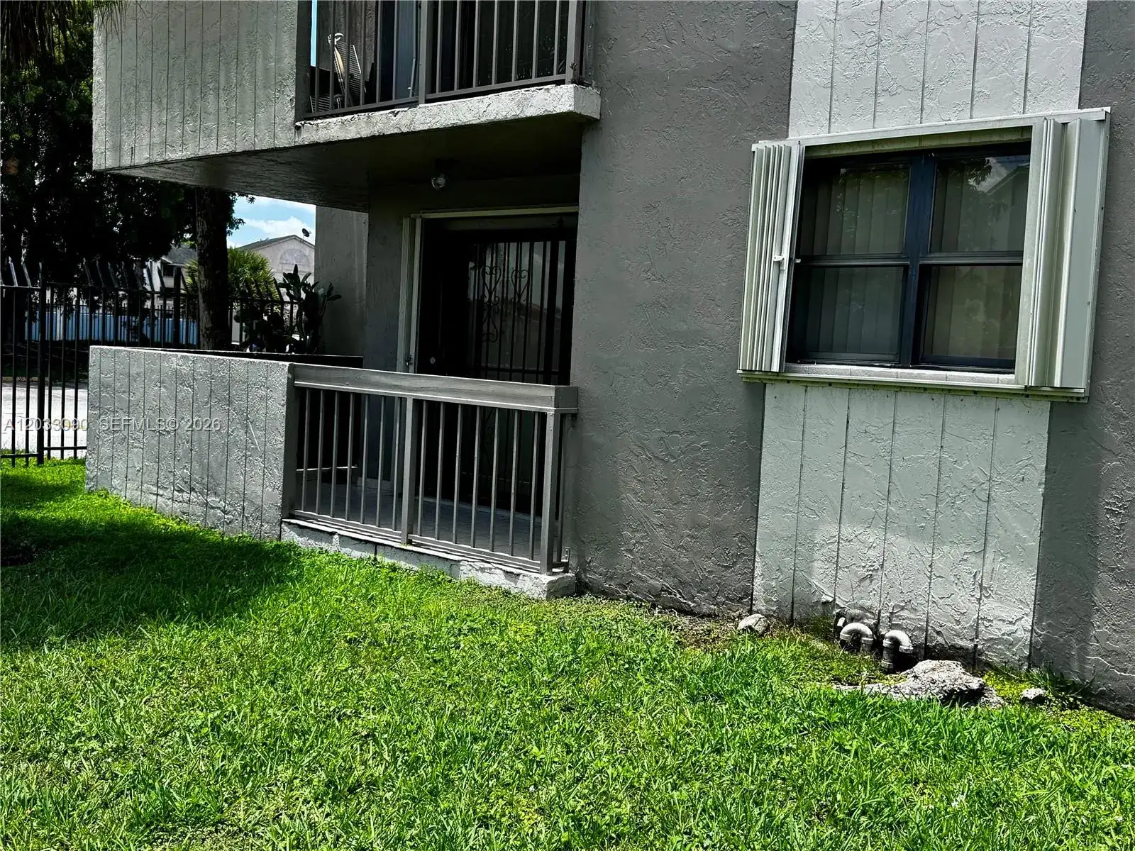 1121 SW 122nd Ave # 2, Miami FL 33184 photo 3
