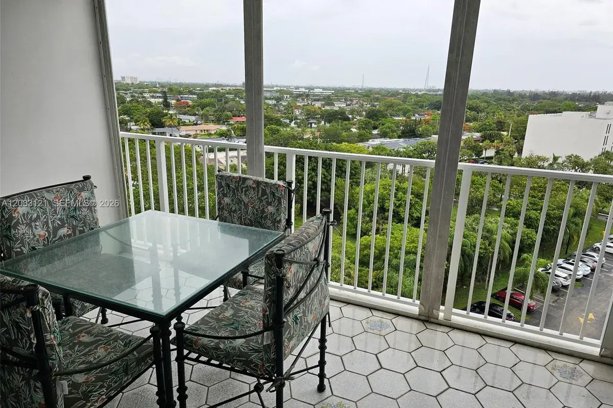 3850 Washington St # 1011, Hollywood FL 33021