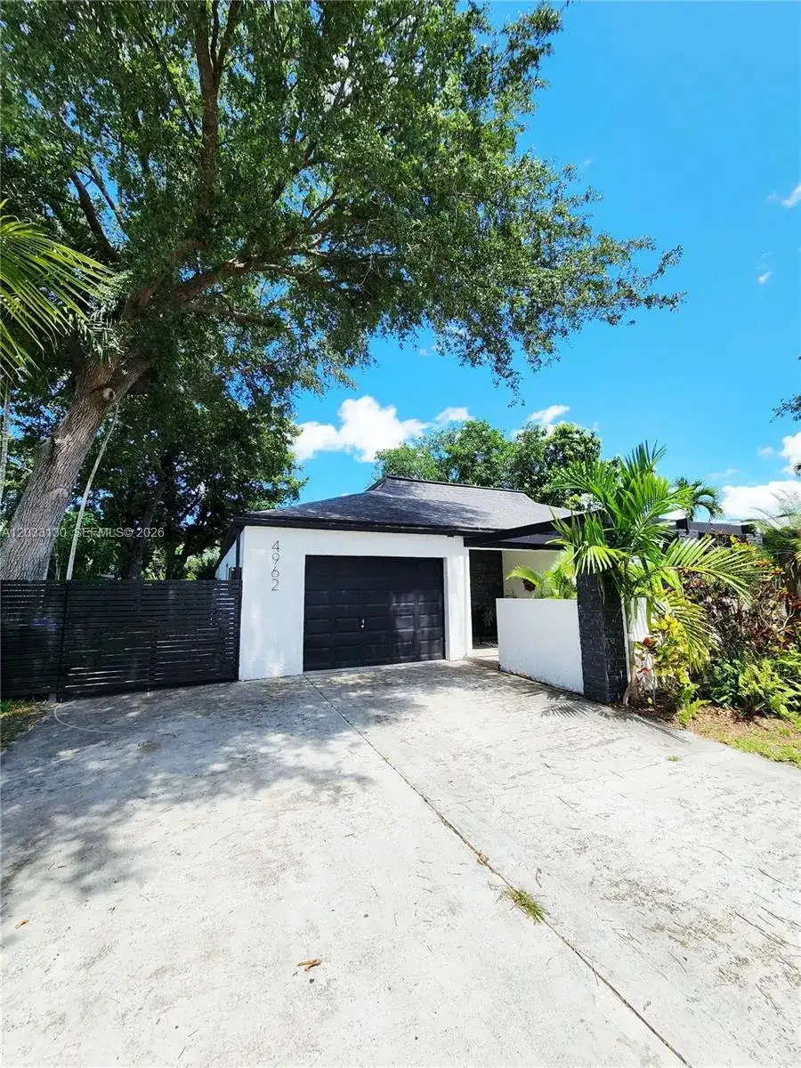 4962 SW 95th Ave, Cooper City FL 33328 photo 4