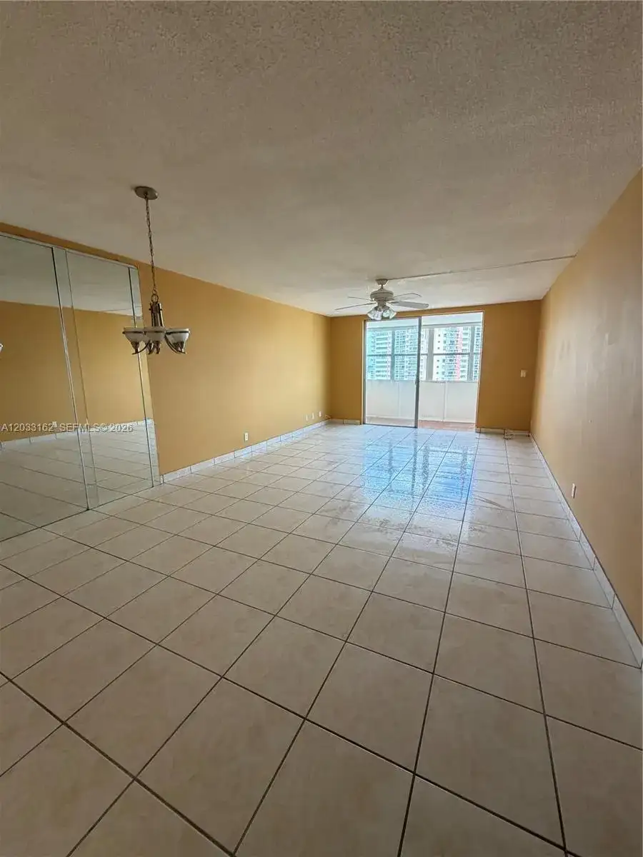 1401 NE Miami Gardens Dr # 891, Miami FL 33179 photo 4