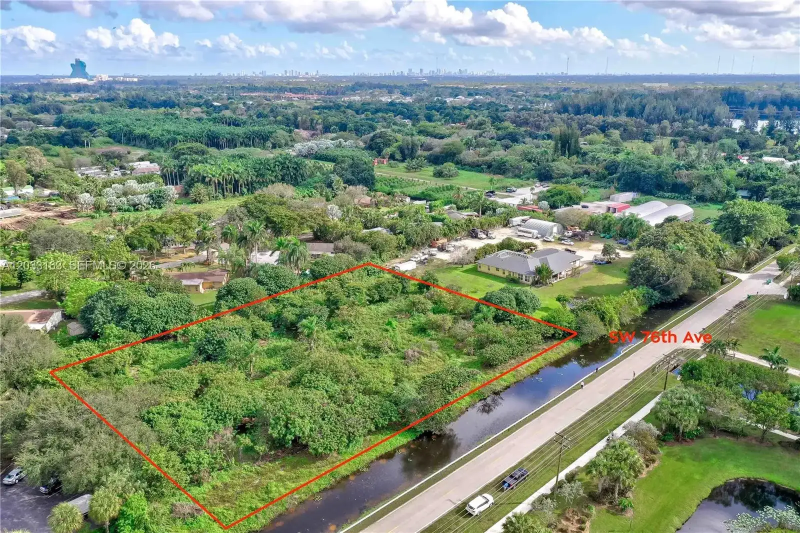 76 SW Ave, Davie FL 33314 photo 2