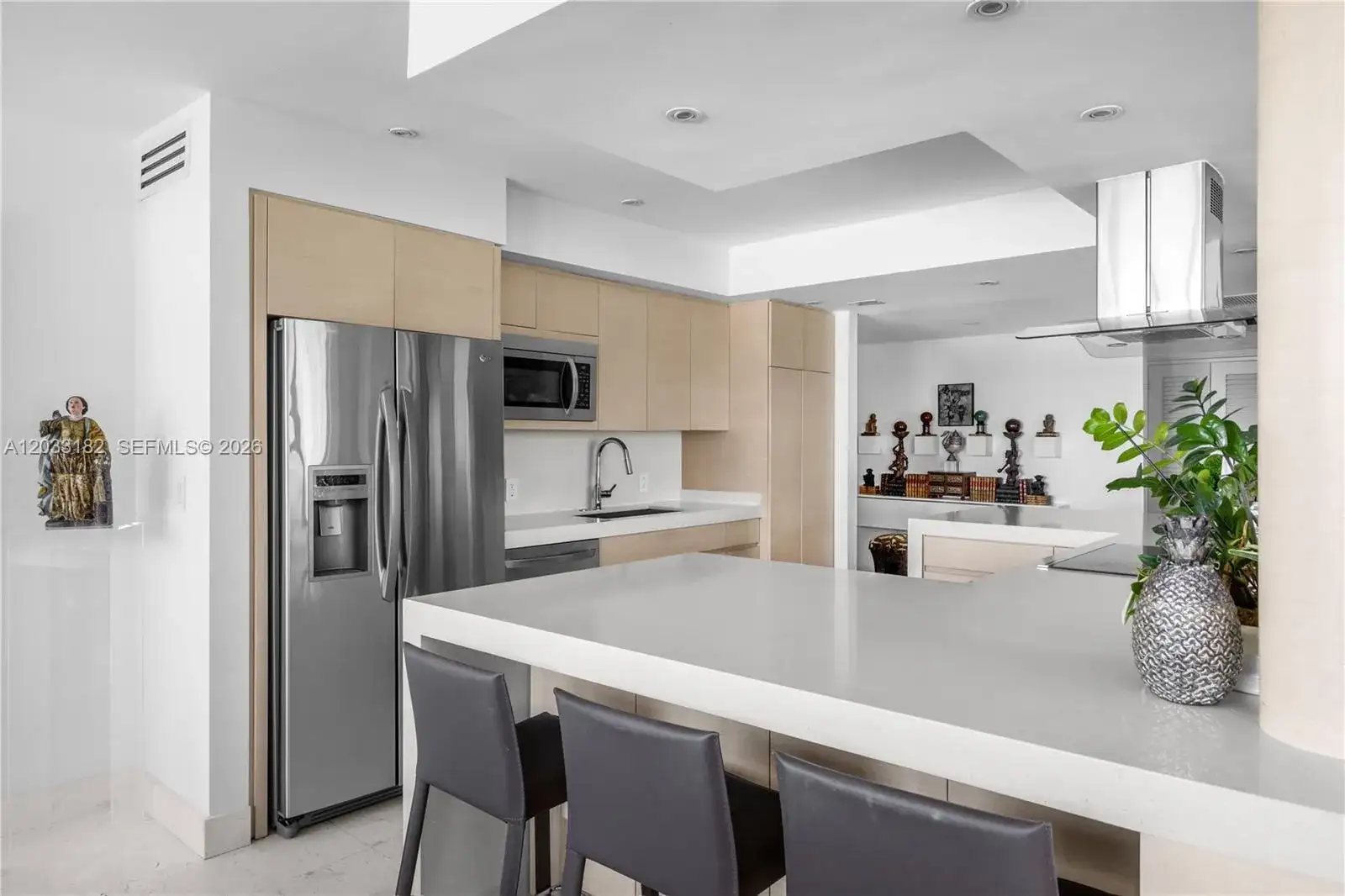 200 Ocean Lane Drive # 409, Key Biscayne FL 33149 photo 2