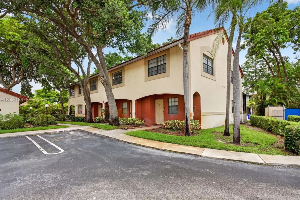 2878 Coral Springs Dr # 2878, Coral Springs FL 33065