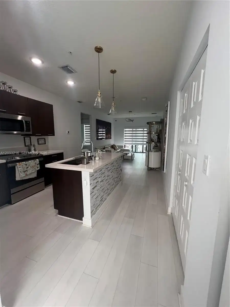 4670 NW 84th Ave # 32, Doral FL 33166