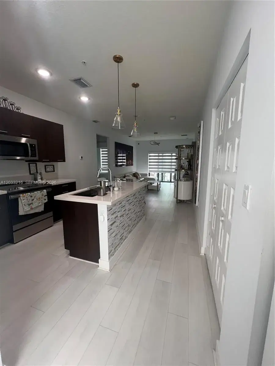 4670 NW 84th Ave # 32, Doral FL 33166