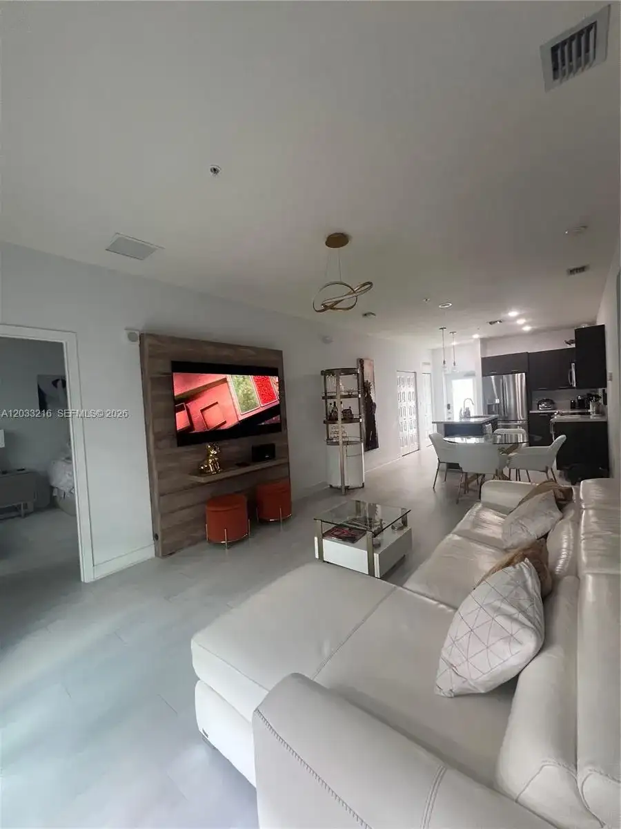 4670 NW 84th Ave # 32, Doral FL 33166 photo 4