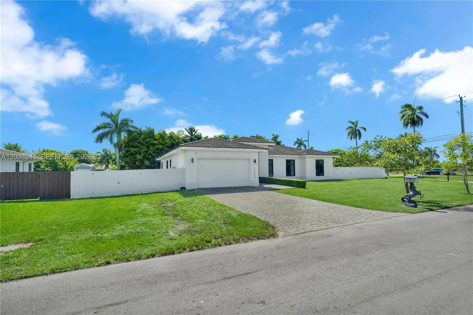 32008 SW 199th Pl, Homestead FL 33030 photo 2