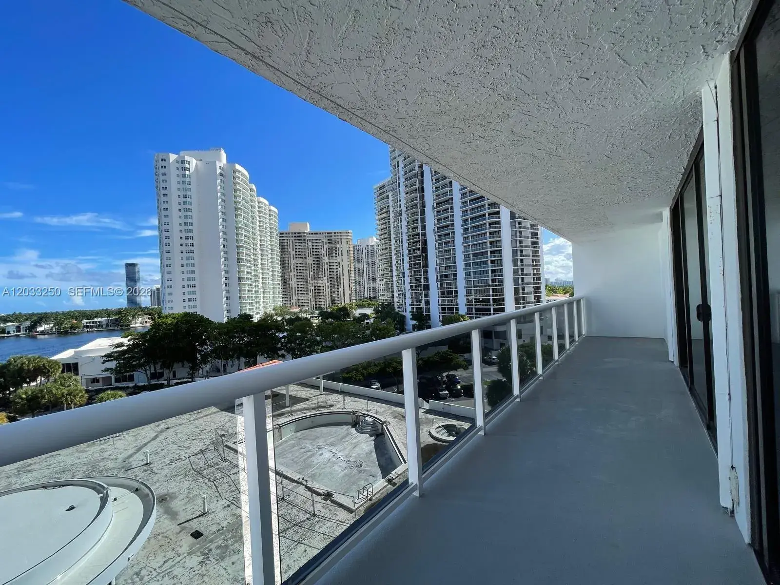 20505 E Country Club Dr # 734, Aventura FL 33180
