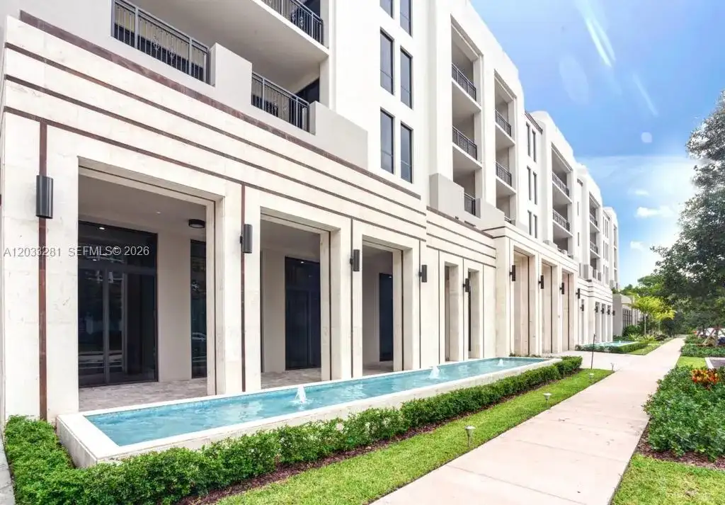 718 Valencia Ave # 202, Coral Gables FL 33134 photo 3