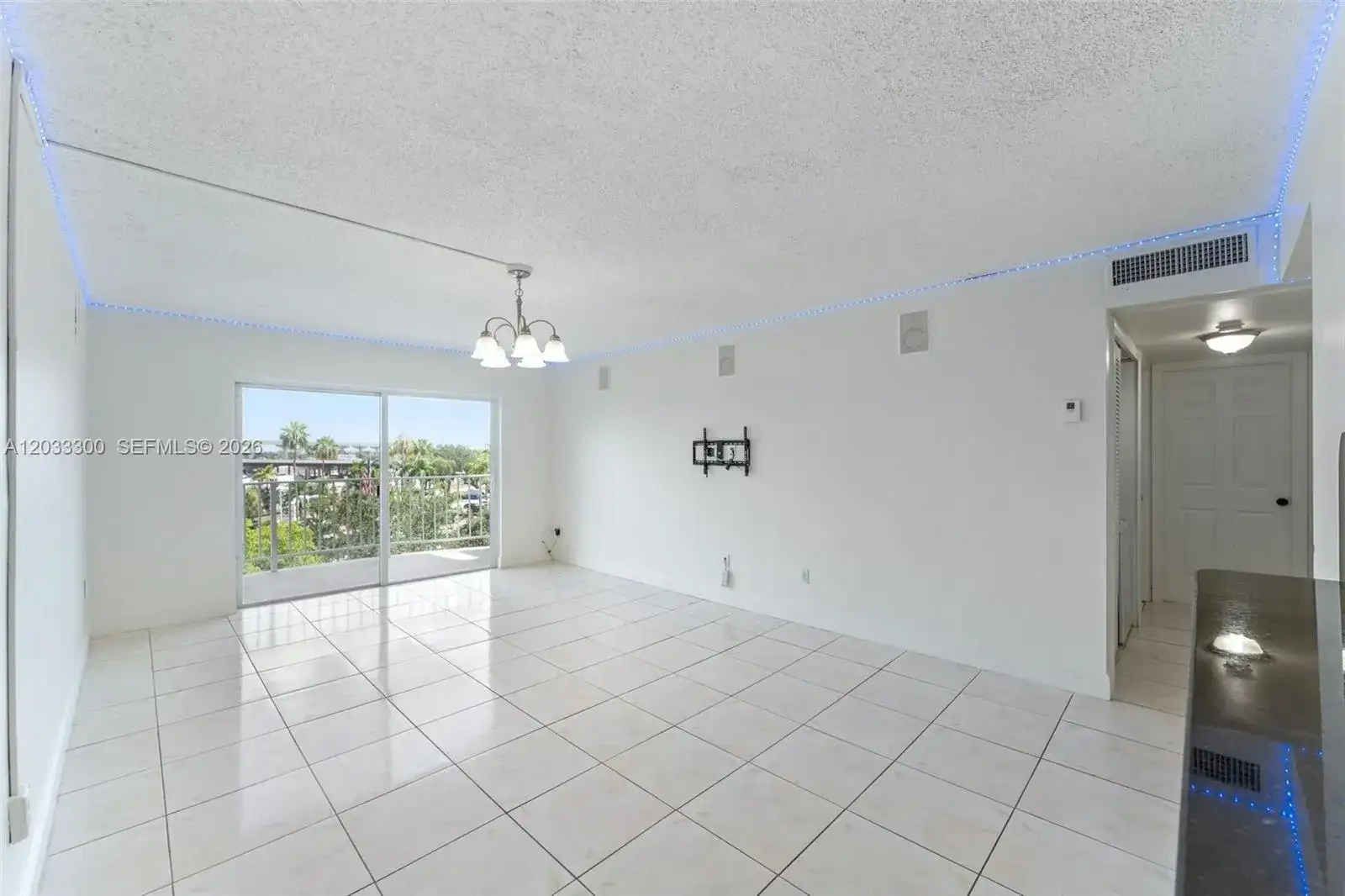 482 NW 165th St Rd # 605, Miami FL 33169 photo 4