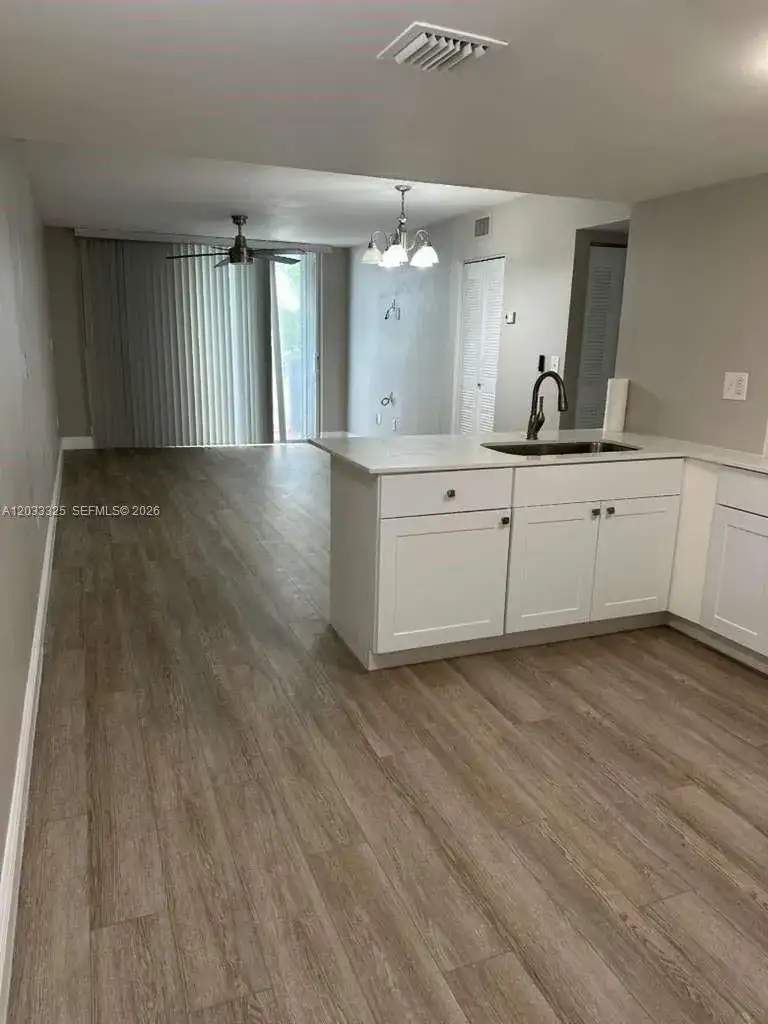 7832 Collins Ave # 406, Miami Beach FL 33141 photo 5