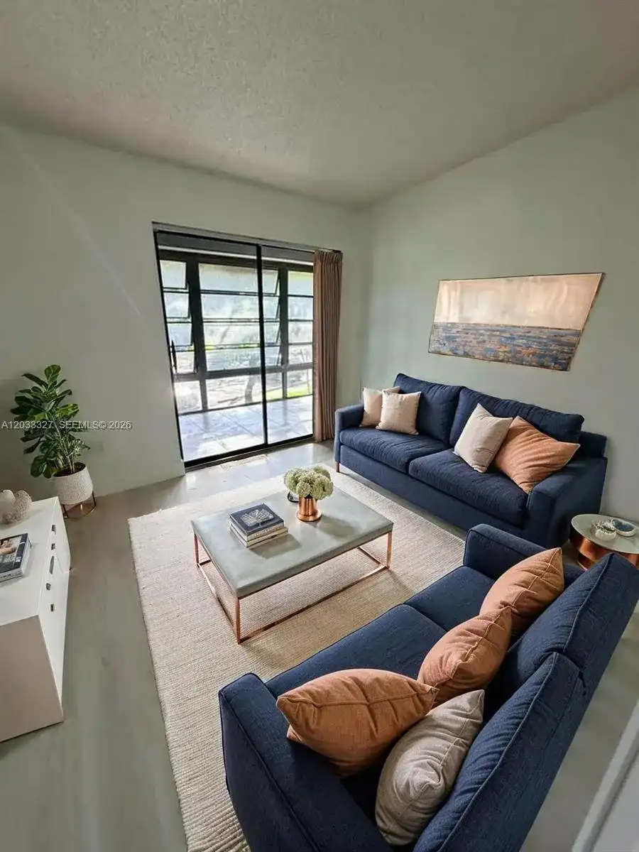 9499 W Mcnab Rd # 208, Tamarac FL 33321