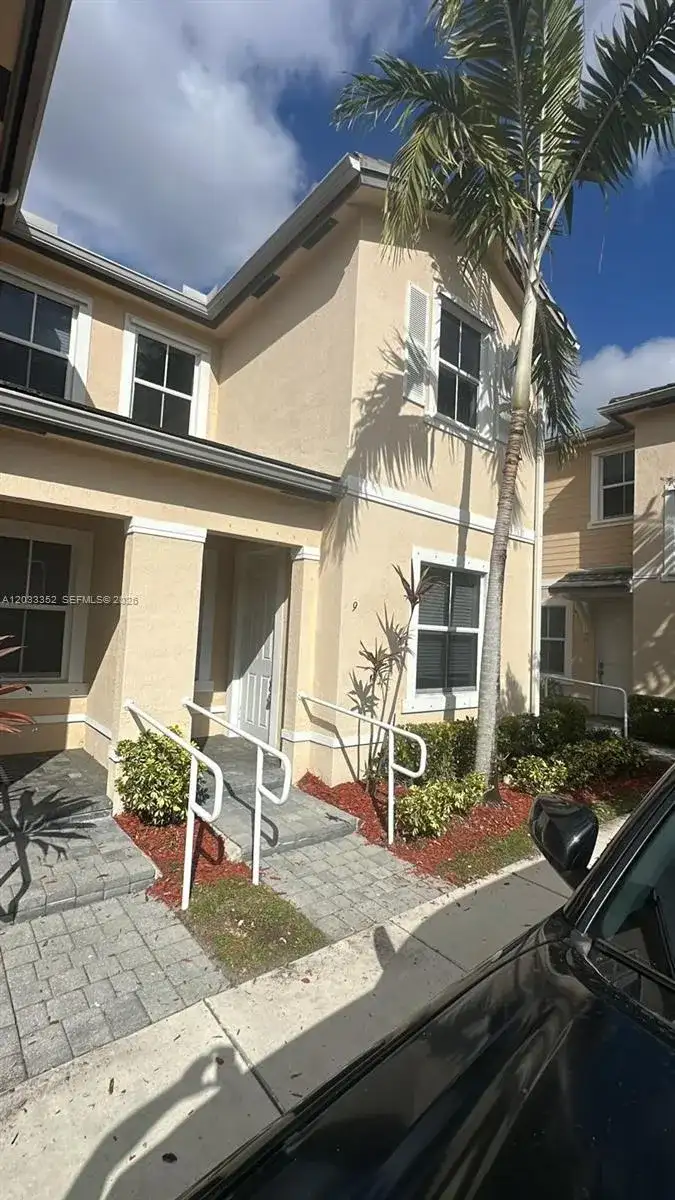 2819 SE 1st Dr # 9, Homestead FL 33033 photo 3