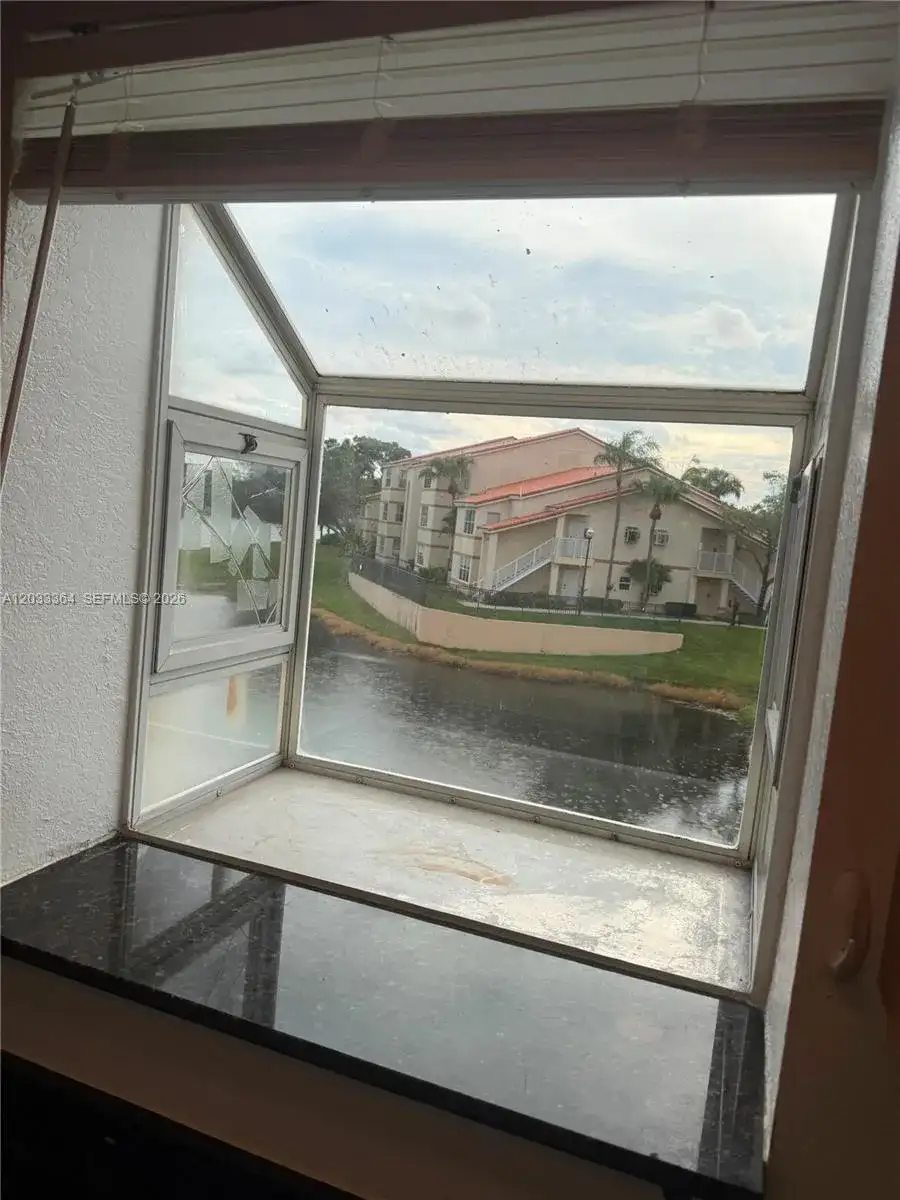 3350 N Pinewalk Dr N # 1427, Margate FL 33063 photo 5