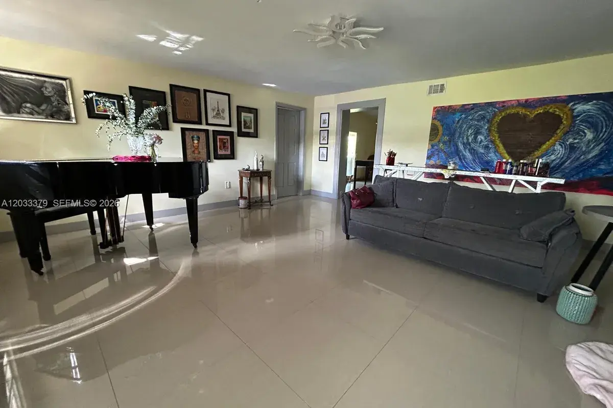 12098 SW 197th Ave, Miami FL 33196