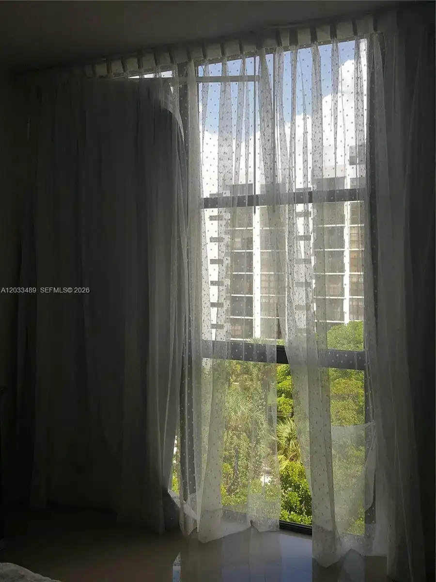 16919 N Bay Rd # 608, Sunny Isles Beach FL 33160 photo 2