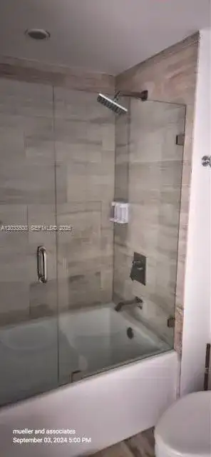 1300 Brickell Bay Dr # 2112, Miami FL 33131 photo 4