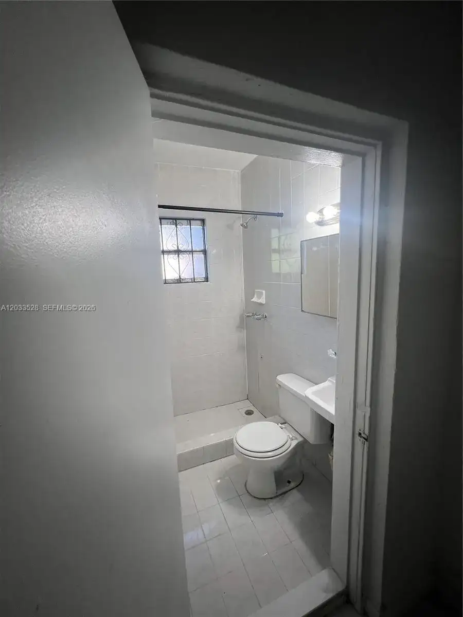 1060 NW 116th St # 4, Miami FL 33168 photo 5