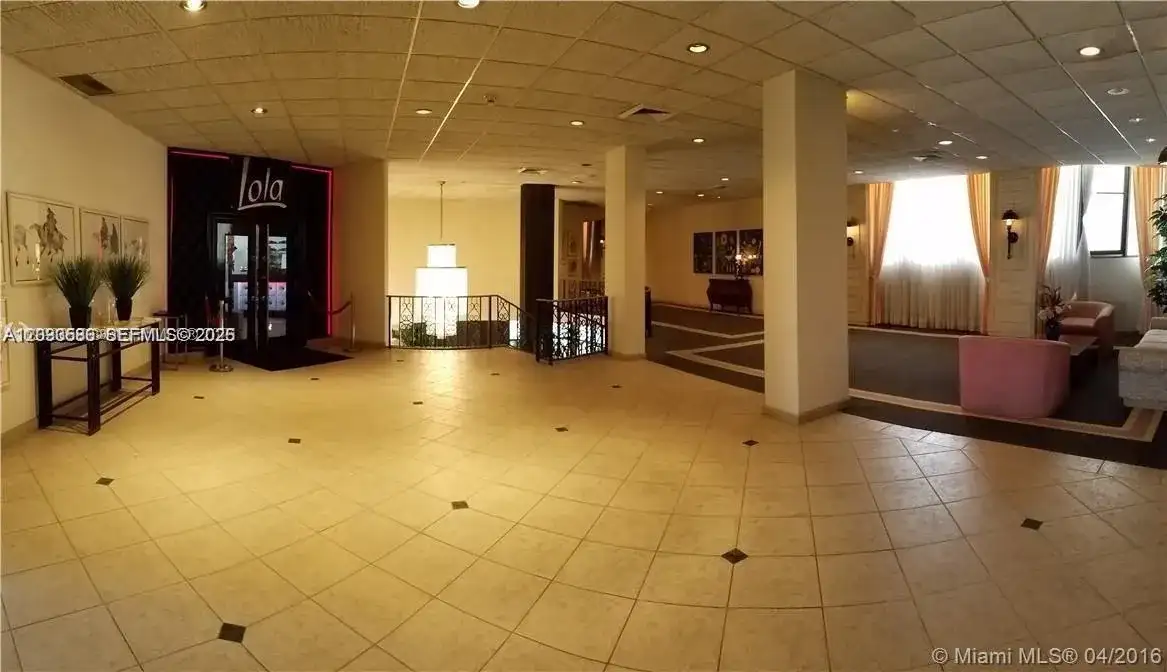 5555 Collins ave # 9V, Miami Beach FL 33140 photo 2