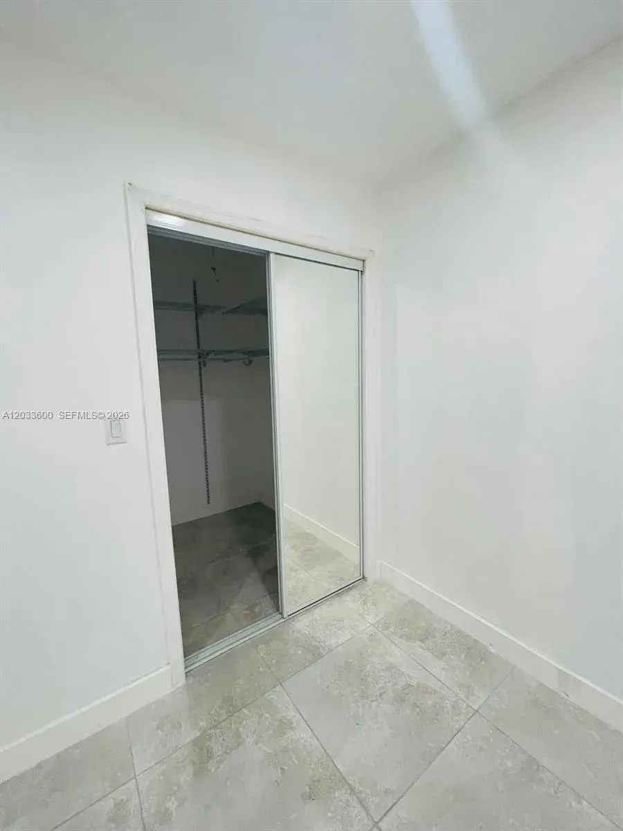 2437 NW 98th St, Miami FL 33147