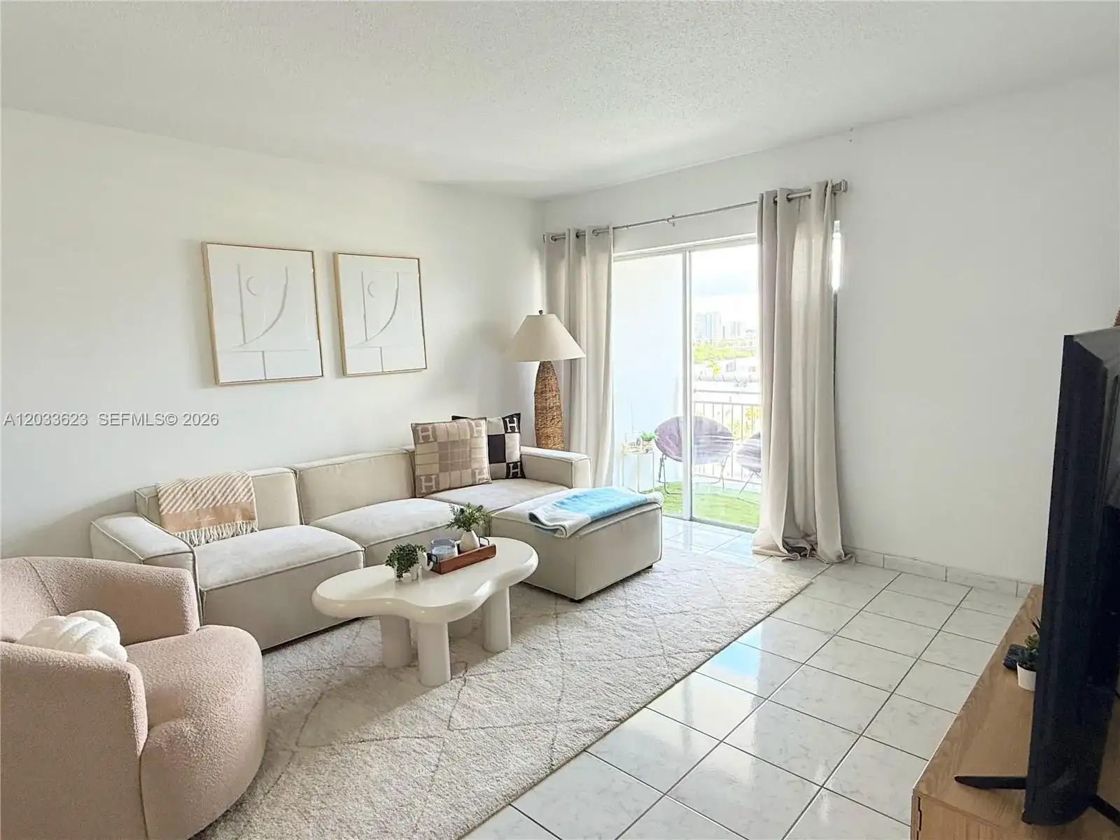 400 Kings Point Dr # 928, Sunny Isles Beach FL 33160 photo 2