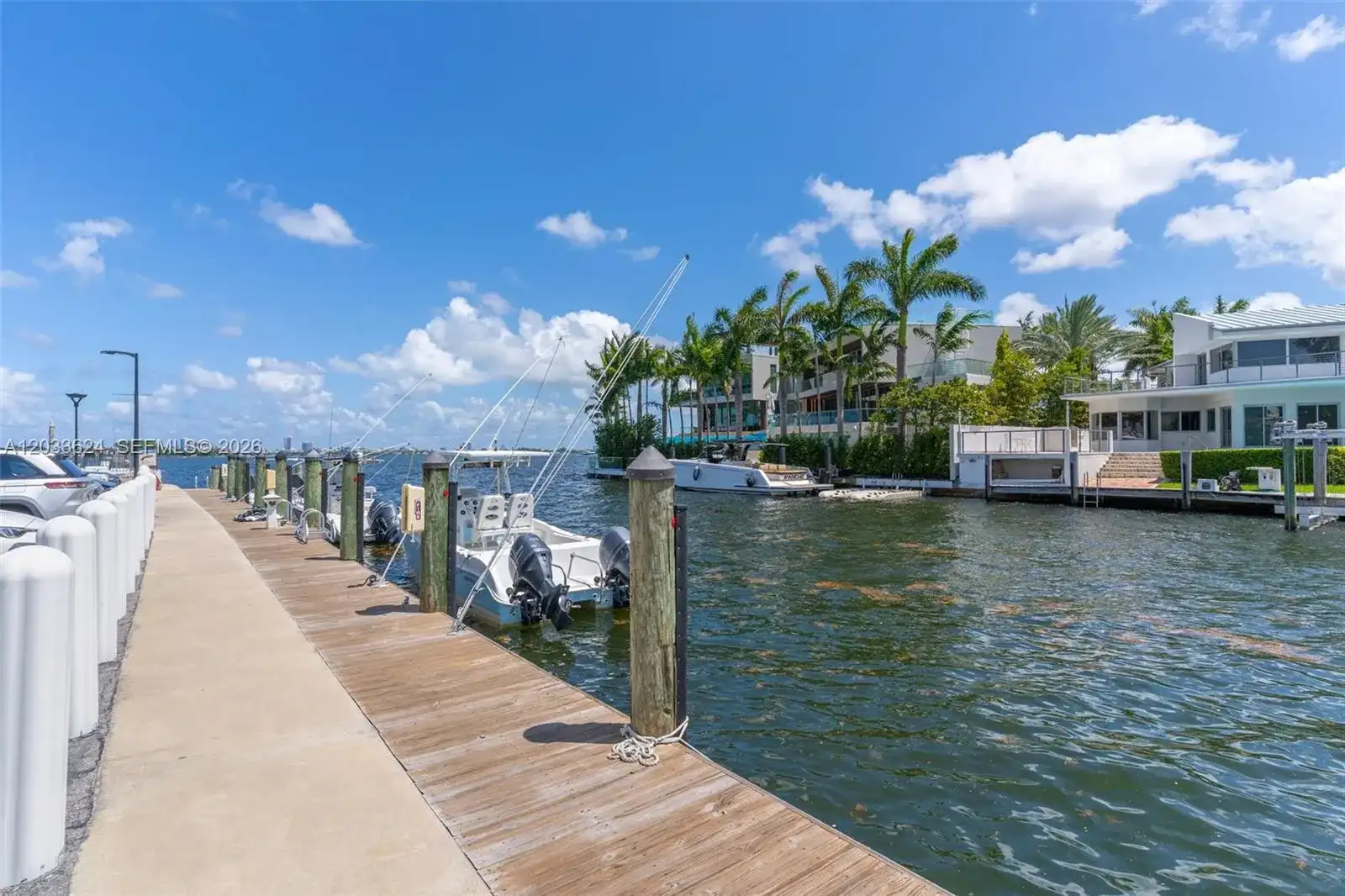 11930 N Bayshore Dr # 704, North Miami FL 33181