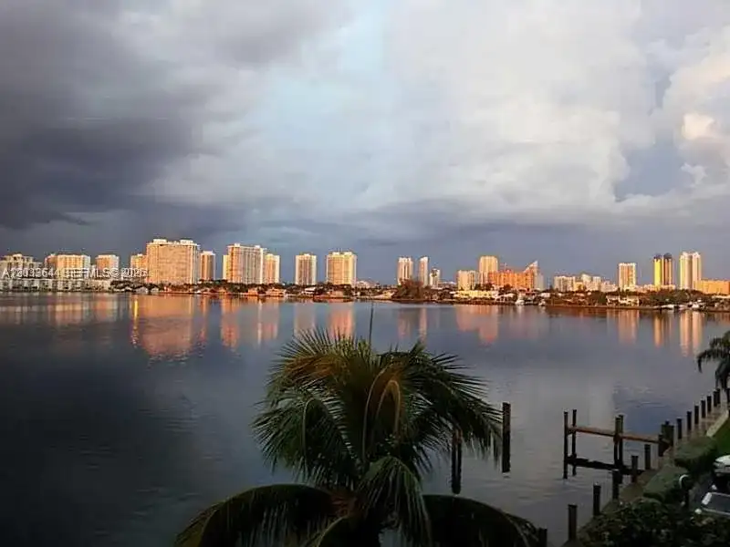 16546 NE 26th Ave # 4C, North Miami Beach FL 33160