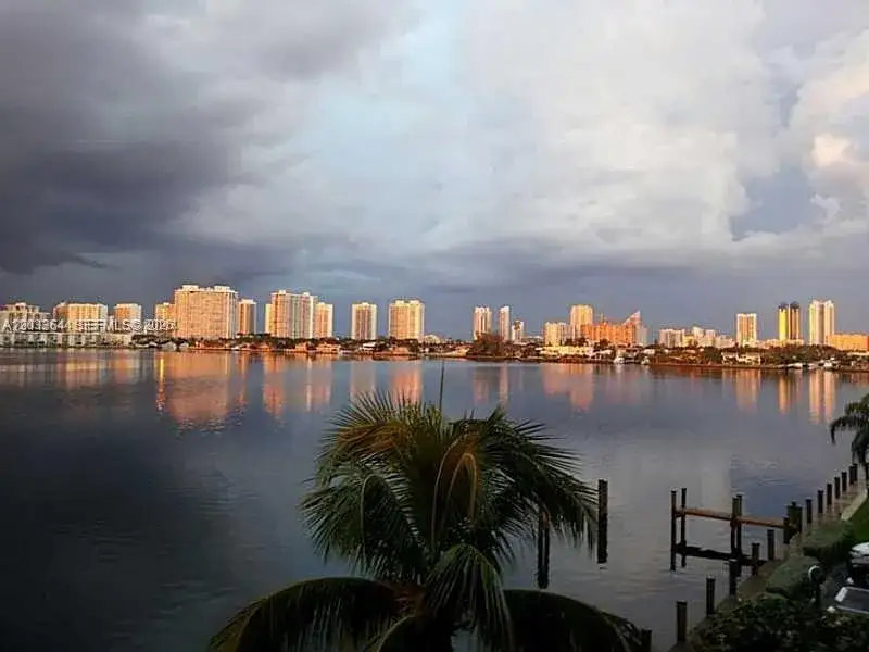 16546 NE 26th Ave # 4C, North Miami Beach FL 33160
