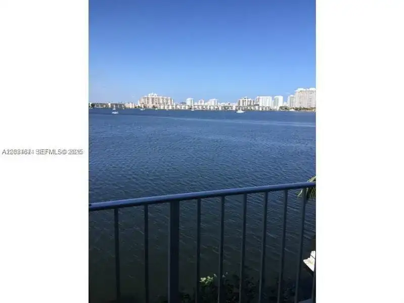 16546 NE 26th Ave # 4C, North Miami Beach FL 33160 photo 3